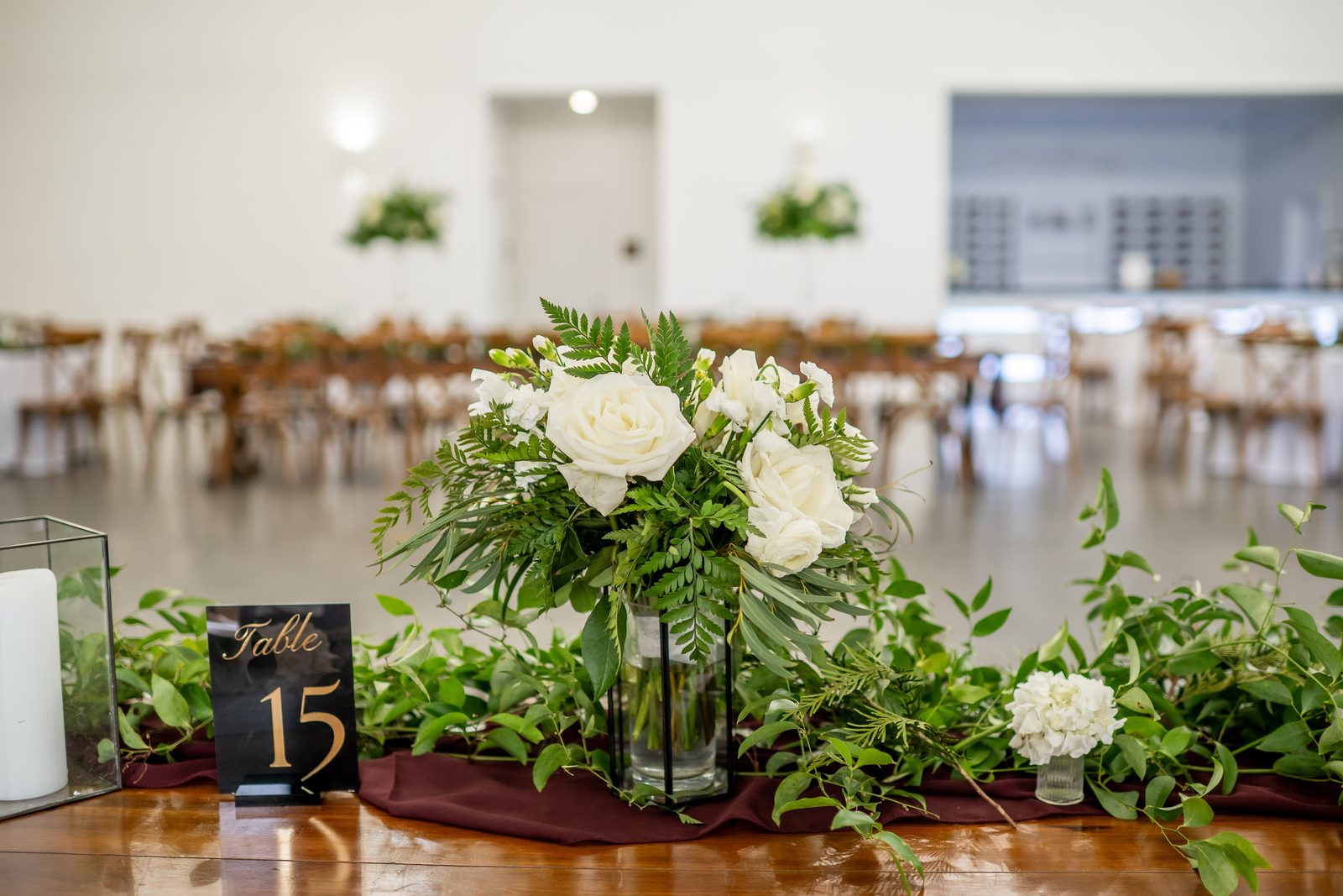 Reception room with table 15 centerpiece